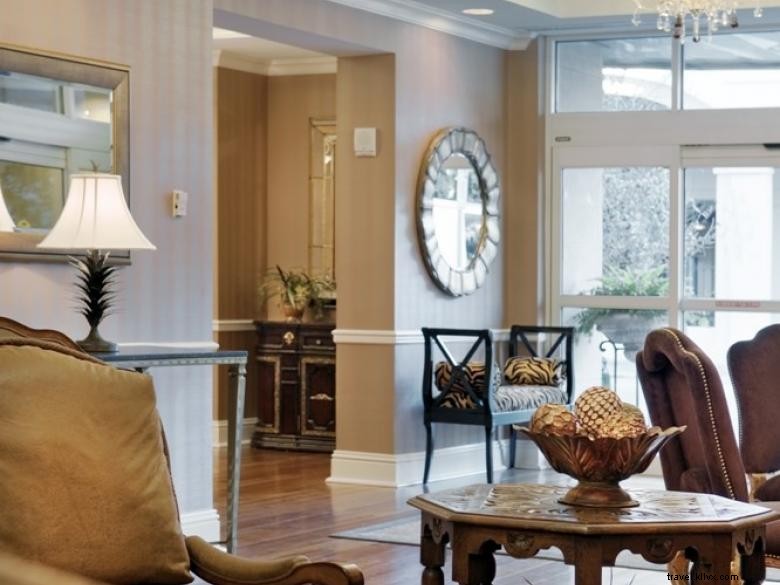 Holiday Inn Express Savannah Historic District – Comfortable & Convenient Stay