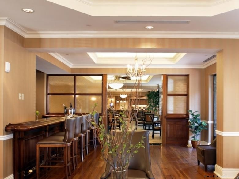 Holiday Inn Express Savannah Historic District – Comfortable & Convenient Stay