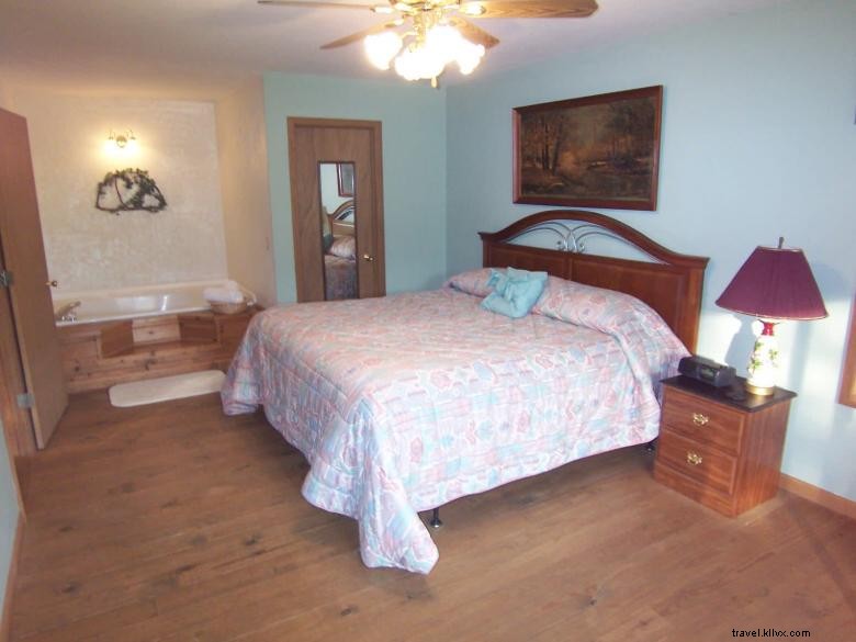 Explore Laurel Mountain Cabins: Luxury Getaways in the Rockies