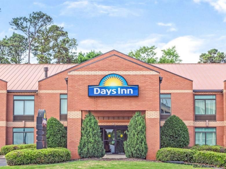 Days Inn by Wyndham College Park – Convenient Airport South Atlanta Hotel