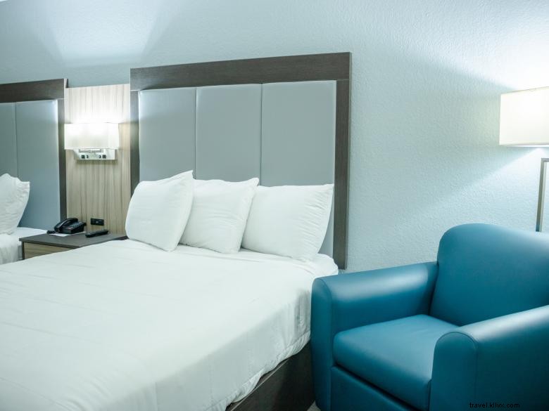 Admirals Inn – Luxury Coastal Getaway on Tybee Island