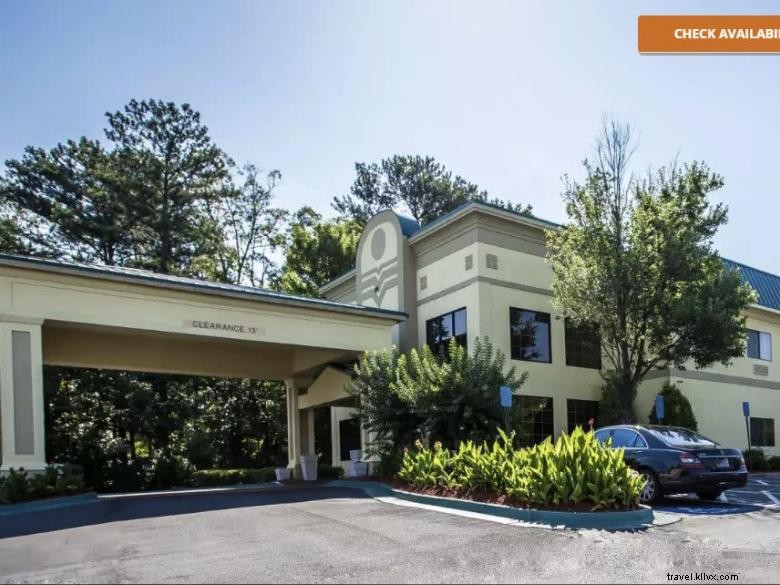 Stay at Clarion Suites Gwinnett Place – Comfortable Rooms & Central Atlanta Location