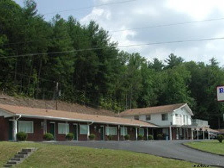 Regal Inn Clayton – Comfortable King-Size Rooms Near Downtown