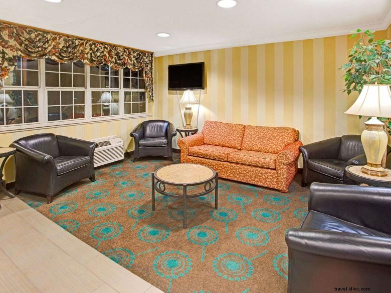 Microtel Inn & Suites – Wyndham: Ideal, Comfortable Stay Near Atlanta Airport