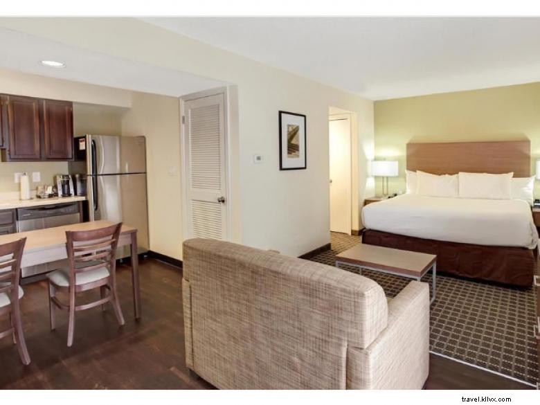 Newly Renovated Hawthorn Suites by Wyndham – Atlanta Perimeter Center Hotel