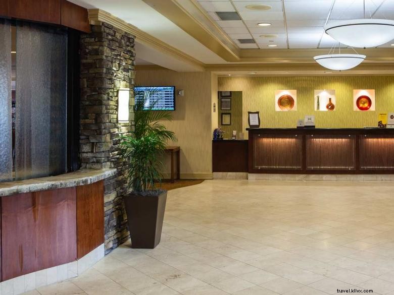 DoubleTree by Hilton Atlanta Airport – Premier Comfort & Convenience