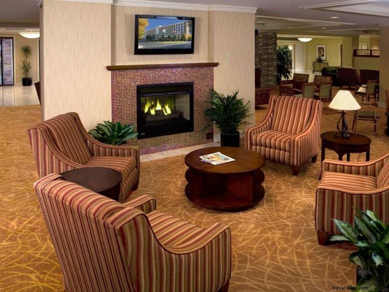DoubleTree by Hilton Atlanta Airport – Premier Comfort & Convenience