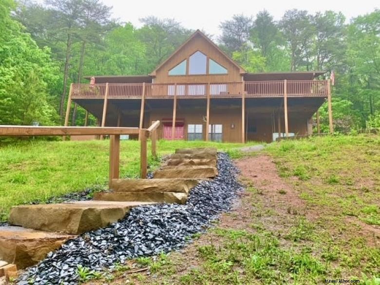 Aananda Lookout Lodge – Premium Retreat on Little Andy Mountain