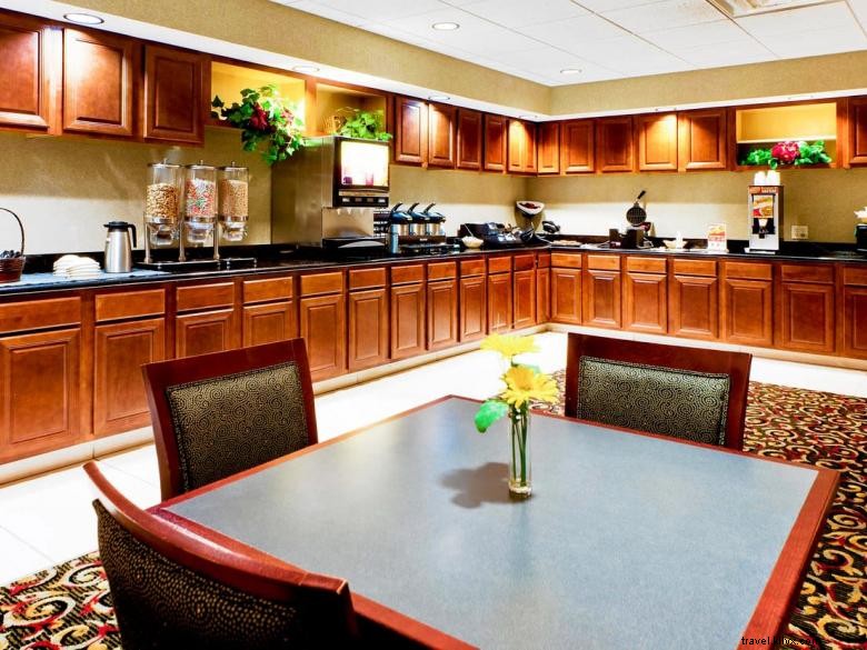 Hawthorn Suites by Wyndham – Comfortable Stay in Kingsland