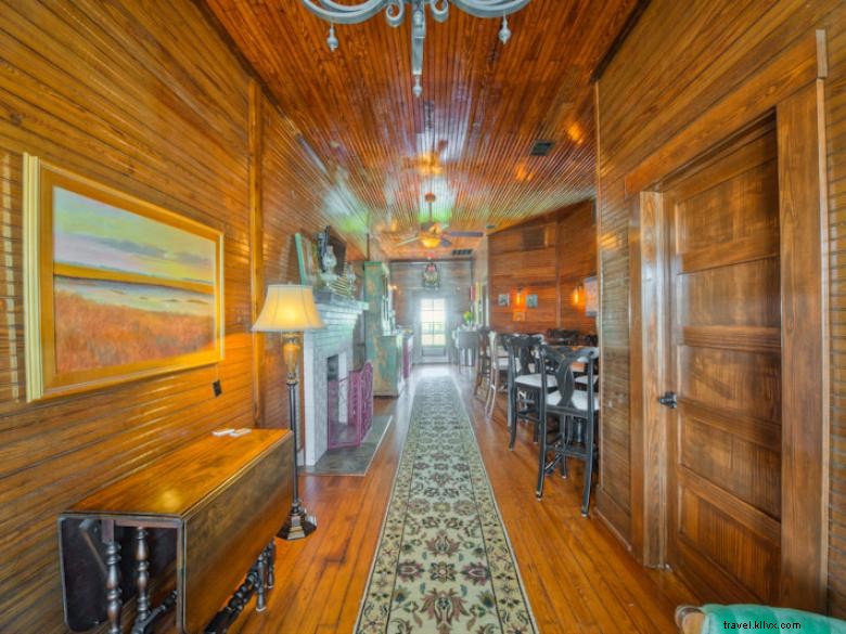 Beachview Bed & Breakfast – Oceanfront Comfort & Gourmet Dining