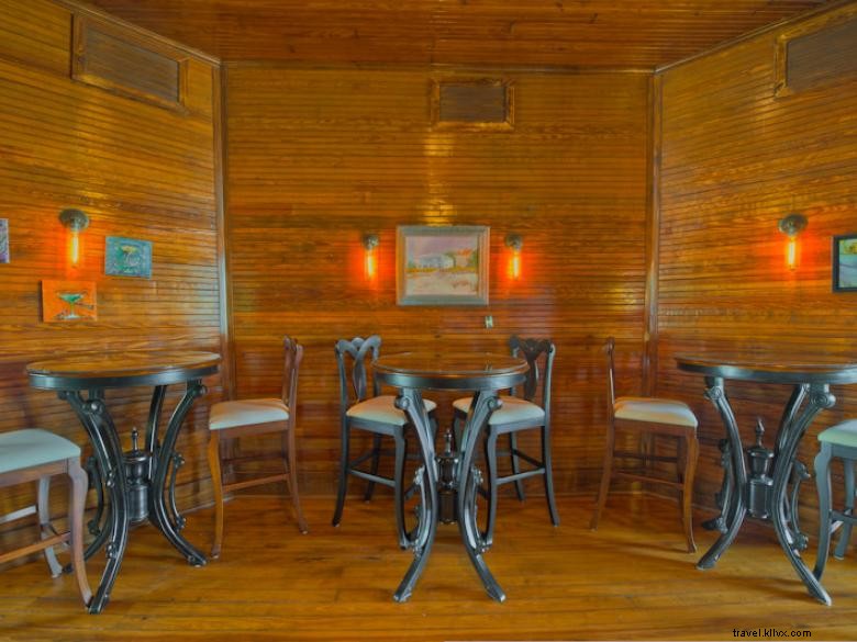 Beachview Bed & Breakfast – Oceanfront Comfort & Gourmet Dining