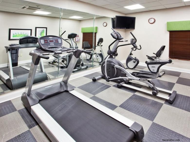 Holiday Inn Express Atlanta West – Comfortable Stay Near Theme Parks