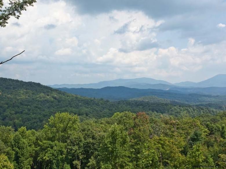 Blue Sky Cabin Rentals LLC – Premium Mountain Getaways with Stunning Views