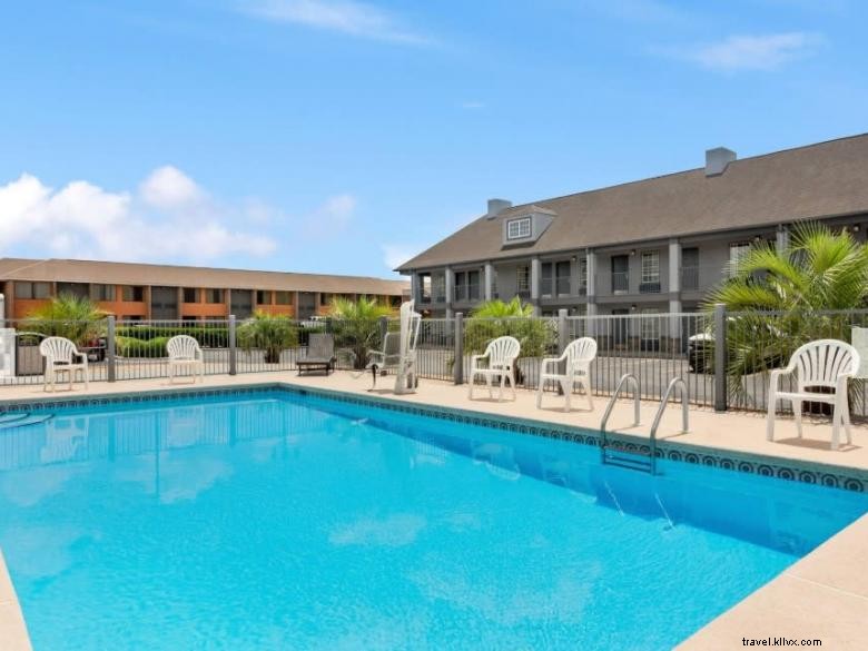 Baymont by Wyndham Warner Robins – Affordable Comfort & Modern Amenities