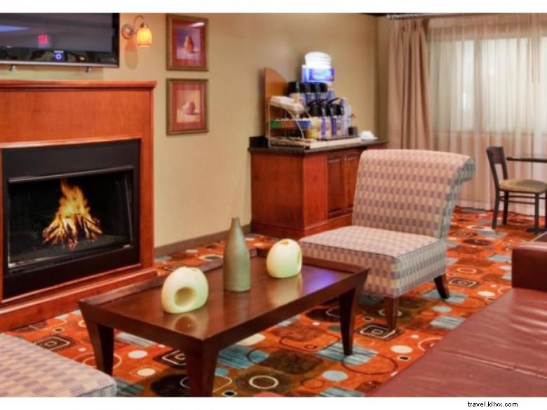 Holiday Inn Express & Suites McDonough – Comfortable Suites & Excellent Service in Atlanta Metro