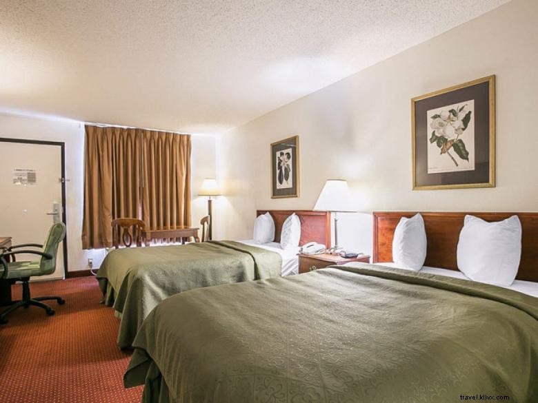 Explore the Quality Inn Medical Center Area: Comfort & Convenience