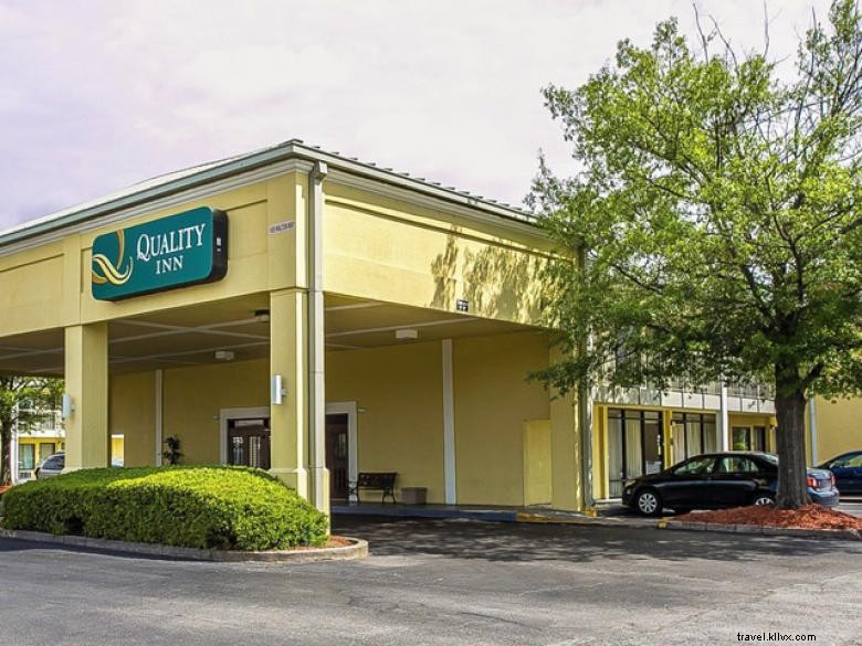 Explore the Quality Inn Medical Center Area: Comfort & Convenience