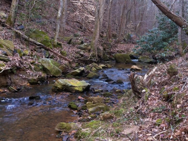 Chimney Creek Cabin: Cozy Rustic Retreat by the River