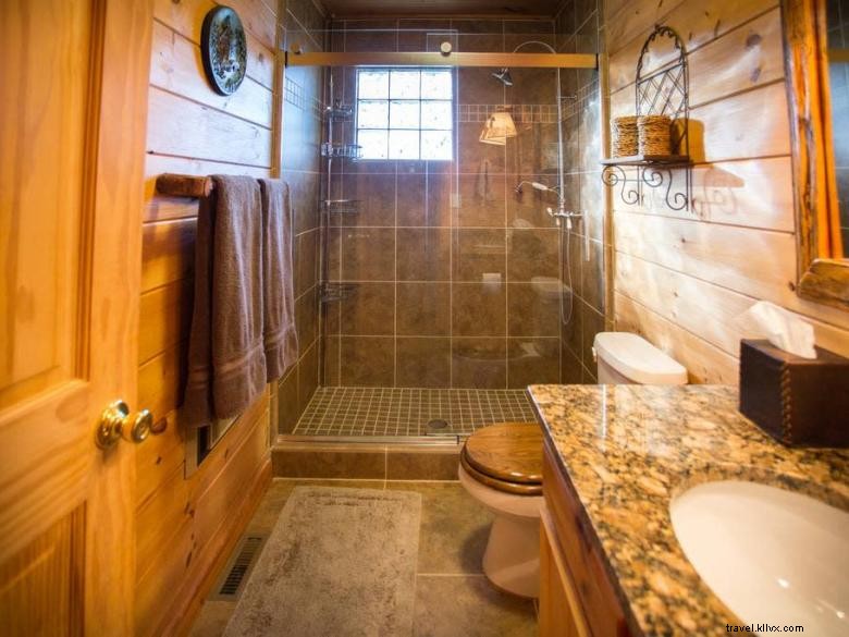 Full Moon Over Blue Ridge: A Breathtaking Night Sky Experience