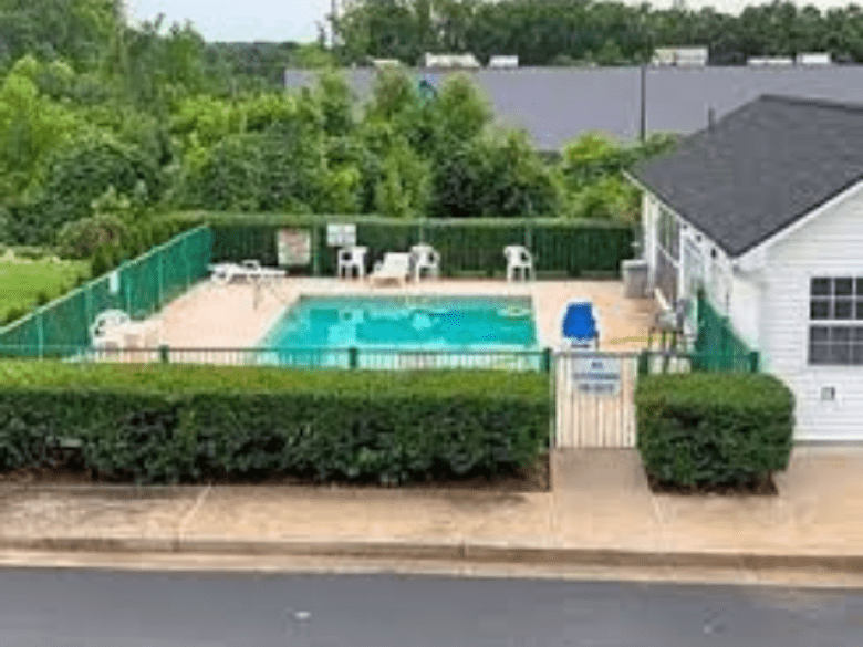 Jameson Inn Oakwood – Comfortable AAA‑Approved Stay in Northeast Georgia