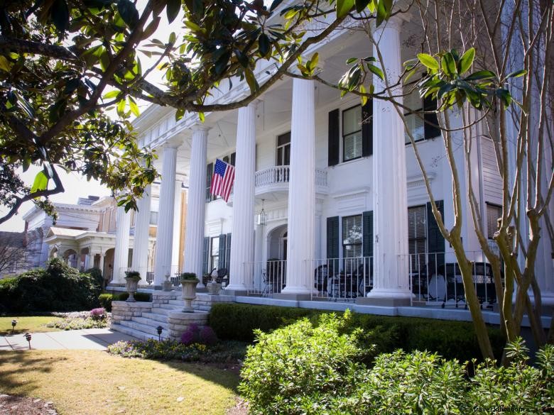 1842 Inn – Historic Charm & Modern Comfort