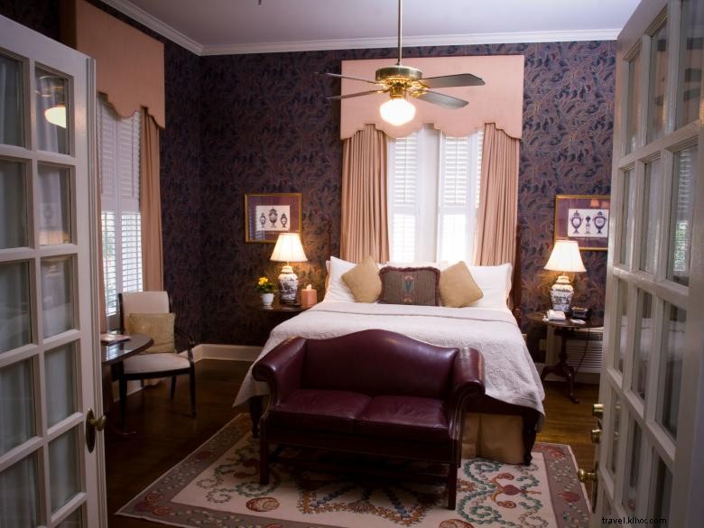 1842 Inn – Historic Charm & Modern Comfort