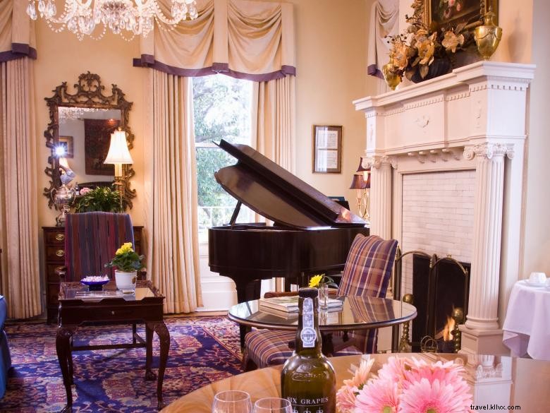 1842 Inn – Historic Charm & Modern Comfort