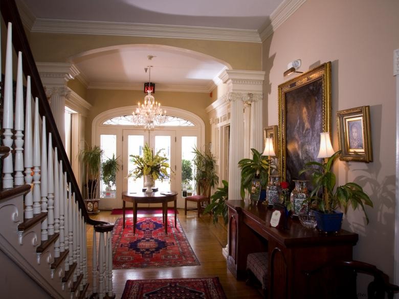 1842 Inn – Historic Charm & Modern Comfort