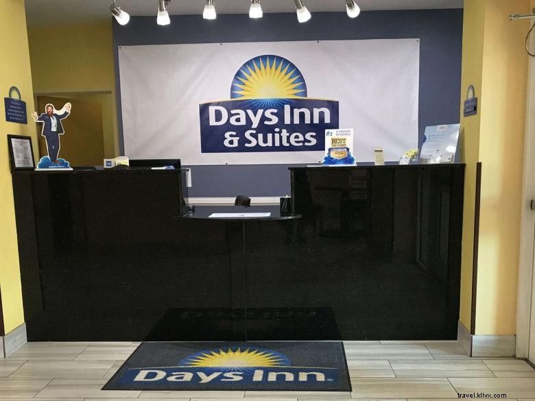 Comfort & Convenience: Days Inn & Suites by Wyndham Augusta – Your Ideal Stay Near Fort Gordon