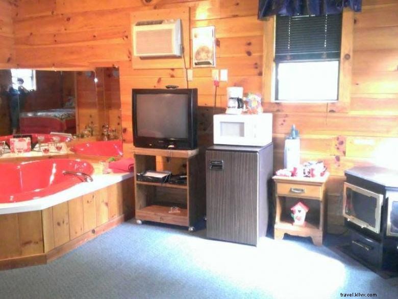 Gabbys Country Cabins – Premium Rustic Getaways