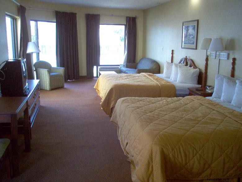 Days Inn & Suites by Wyndham – Savannah Midtown: Comfortable, Convenient & Affordable