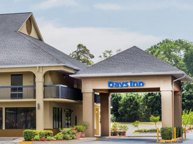 Comfort & Convenience at Days Inn by Wyndham Elberton – Your Home in Northeast Georgia