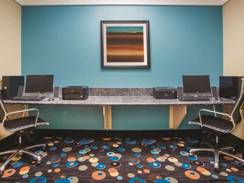 La Quinta Inn & Suites – Kingsland: Your Comfortable Base Near Kings Bay Naval Base