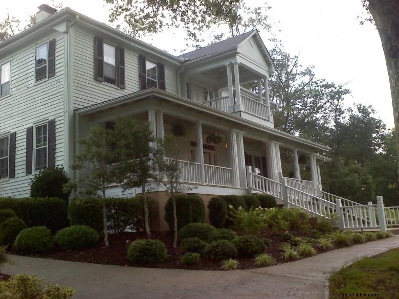 Rabun Manor Resort – Elegant Mountain Getaway