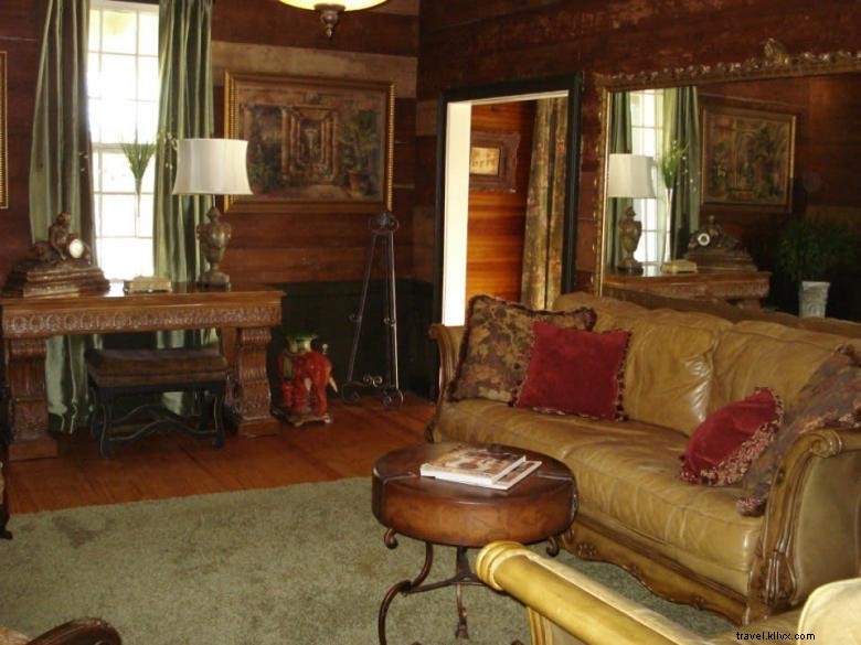 Rabun Manor Resort – Elegant Mountain Getaway