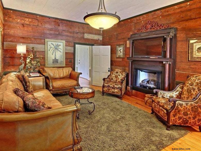 Rabun Manor Resort – Elegant Mountain Getaway