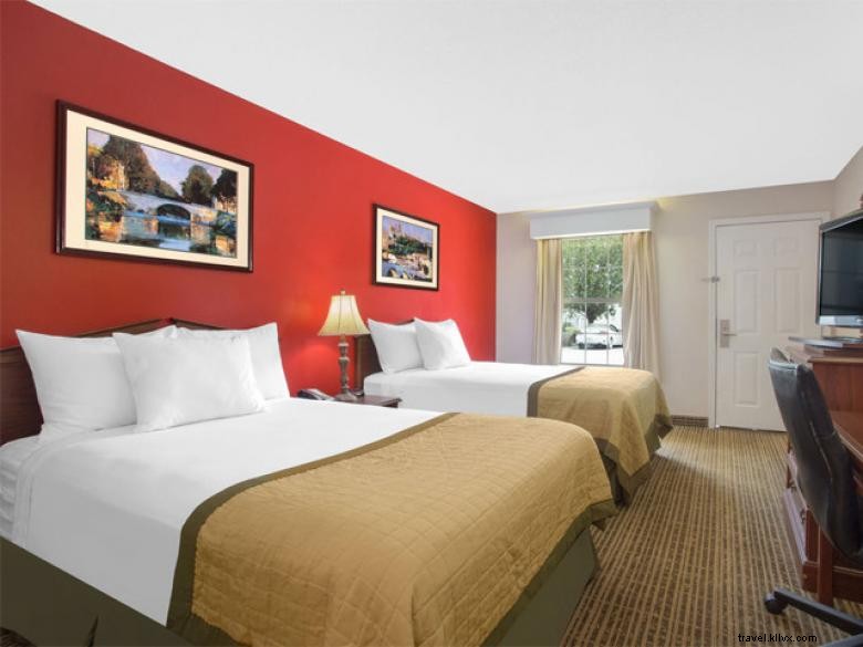 Baymont by Wyndham Brunswick – Modern Comfort in Brunswick