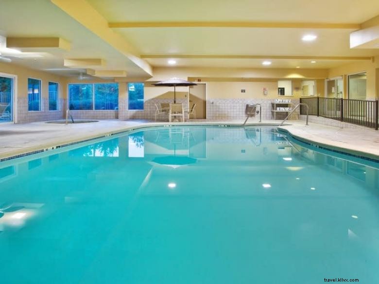 Country Inn & Suites by Radisson – Atlanta Airport North: Comfortable Stay Near the Airport