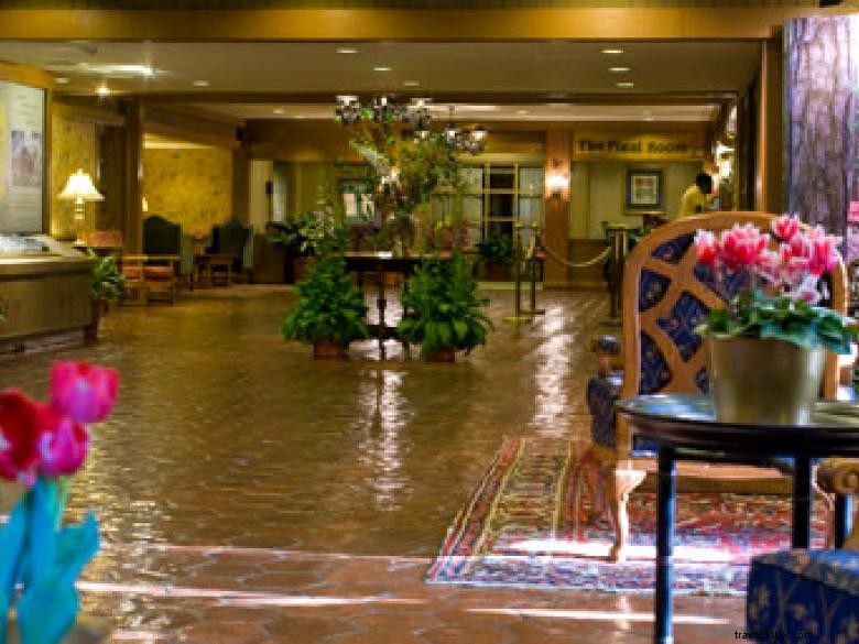 Mountain Creek Inn – Elegant Retreat in Callaway Gardens