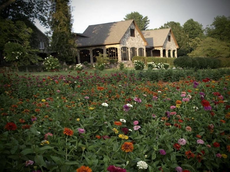 Discover The Dillard House: A Classic Southern Dining Experience