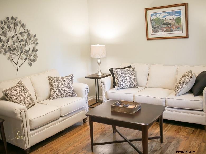 Pierce House: Luxury Vacation Rental with Scenic Views & Modern Comforts