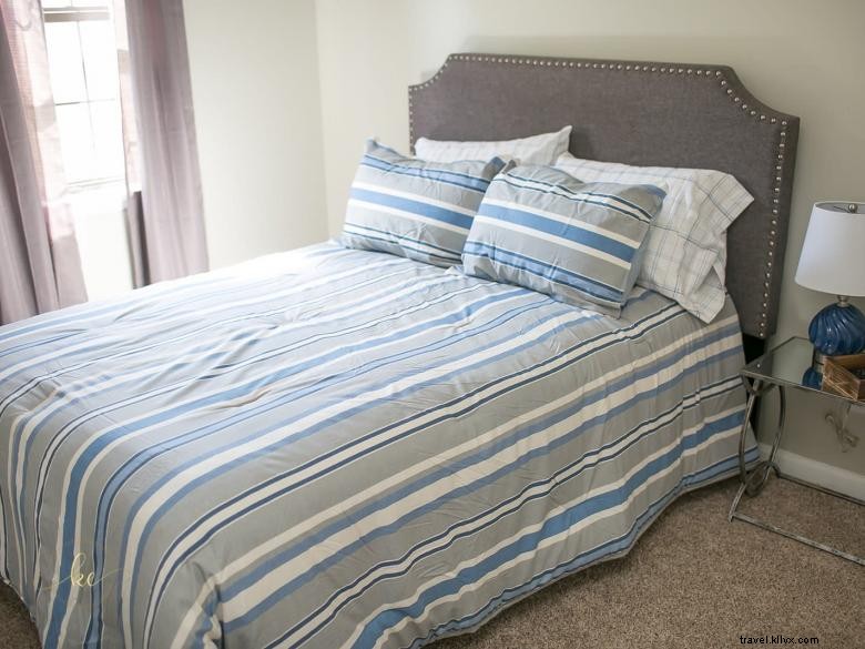 Pierce House: Luxury Vacation Rental with Scenic Views & Modern Comforts