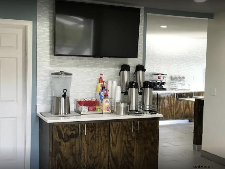 Rodeway Inn Calhoun South – Comfortable & Convenient Stay in Northwest Georgia