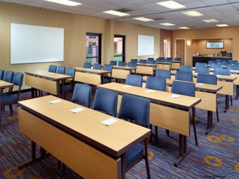 Courtyard Atlanta Airport North – Premium Comfort Near Virginia Ave