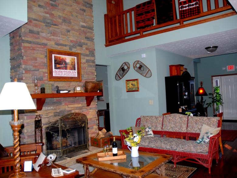 Long Mountain Lodge – Luxury Mountain Retreat with Private Balconies & Sunset Views