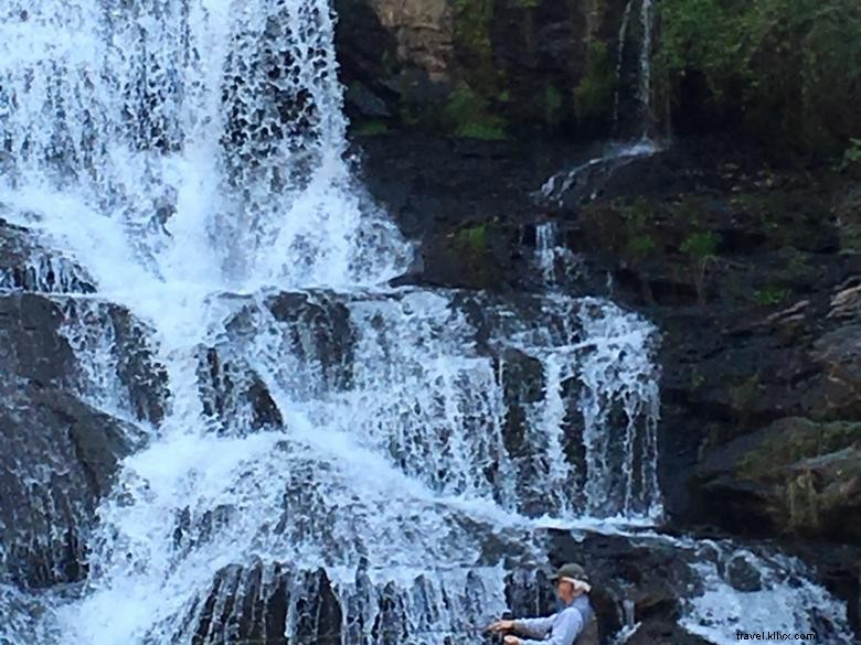 Long Mountain Lodge – Luxury Mountain Retreat with Private Balconies & Sunset Views