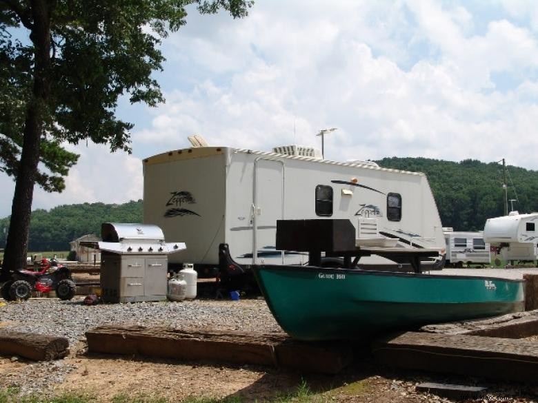 Cedar Creek RV & Outdoor Center: Premium Camping & Recreation Hub