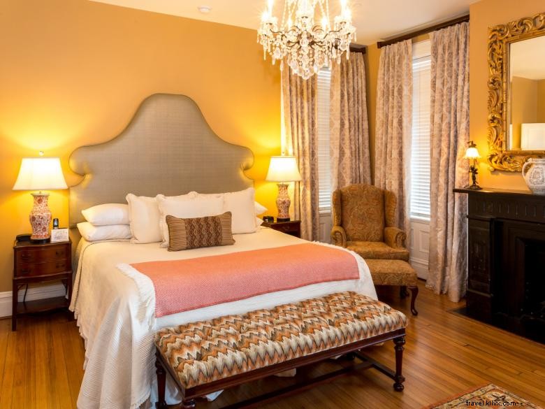 Savannah s Historic Inns: A Guide to Authentic Southern Hospitality