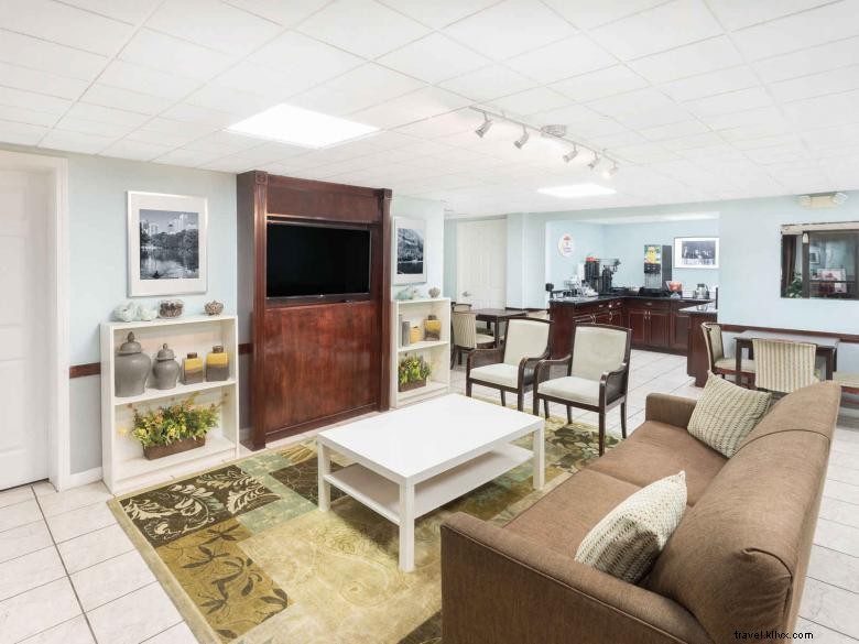 Super 8 Wyndham – Affordable Comfort in Decatur, Lithonia & Atlanta