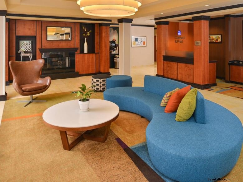 Fairfield Inn & Suites Kingsland – Comfortable Stay & Modern Amenities